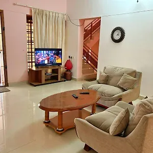Villa La Casa Trivandrum 4 Bhk Ac Luxury At Centre, Just 6 Kms To Airport, Thiruvananthapuram